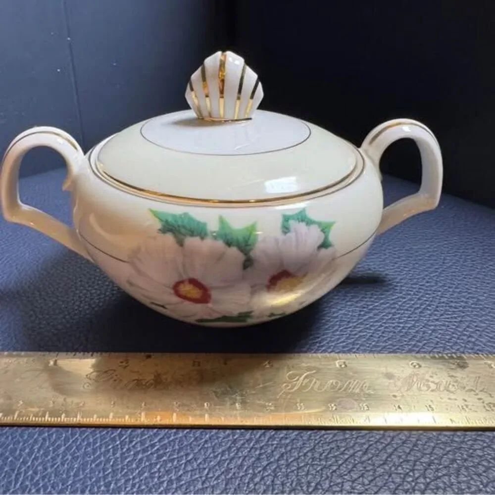 Vintage Narumi Japan Fine China Creamer & Sugar Bowl Set - NAR9 White Flowers